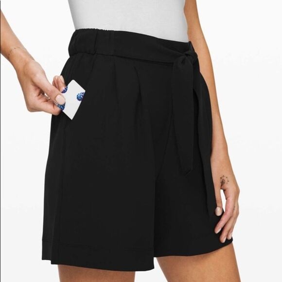 Lululemon Noir Shorts - Picture 2 of 9